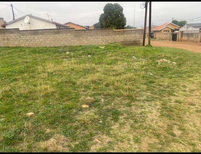 270M² VACANT LAND FOR SALE IN STRETFORD